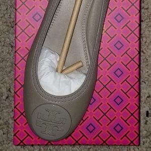 NWT Tory Burch Abby Ballet Flat, Grey Size 8.5